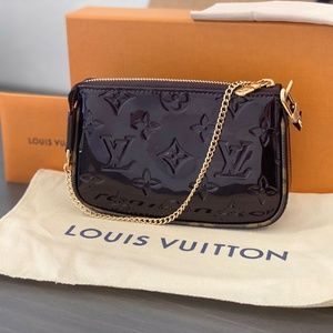 BRAND NEW! Authentic Louis Vuitton Mini Pochette in Amarante